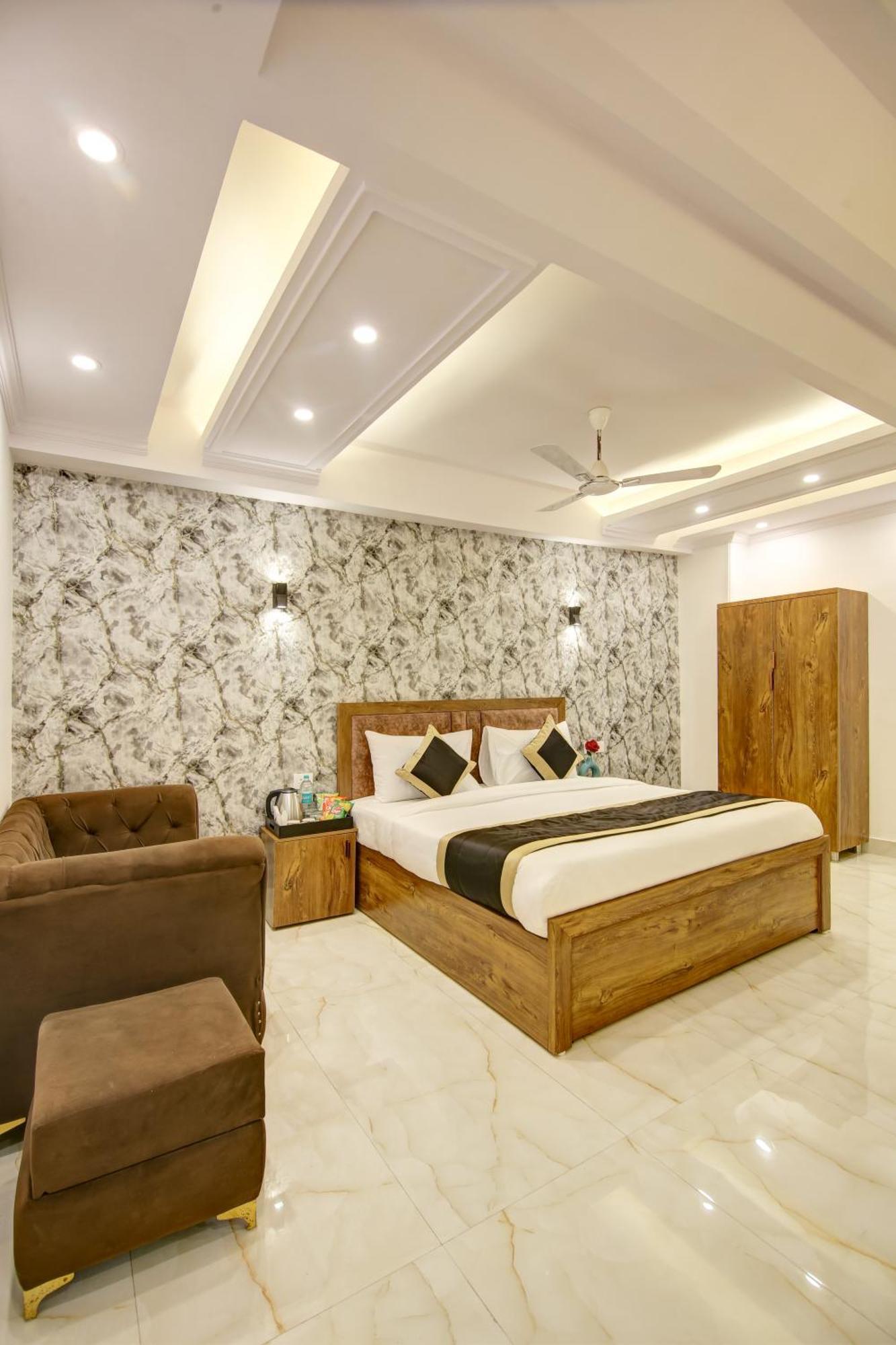 Hotel The Emporio Grand Near Vaishali Metro Station Ghaziabad Exterior foto