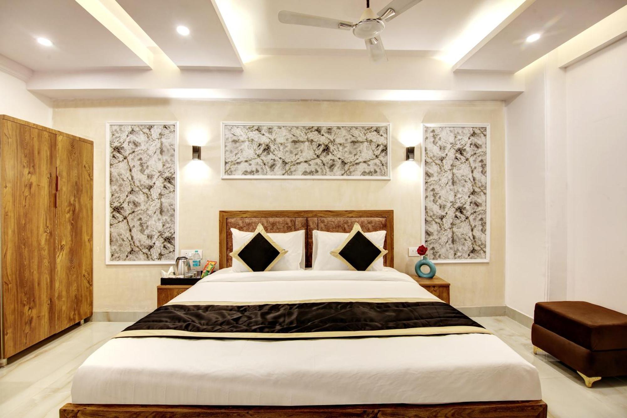 Hotel The Emporio Grand Near Vaishali Metro Station Ghaziabad Exterior foto